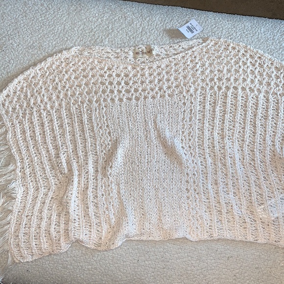 Hollister BOHO Fringed Poncho — NWT— One Size - Picture 4 of 6